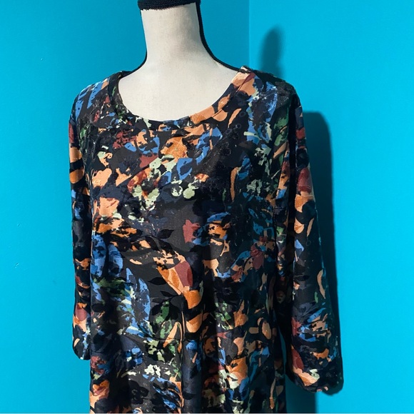 Attitudes by Renee XL Multicolor Abstract Floral Burn Out Velvet Open Back Tunic - Picture 4 of 6